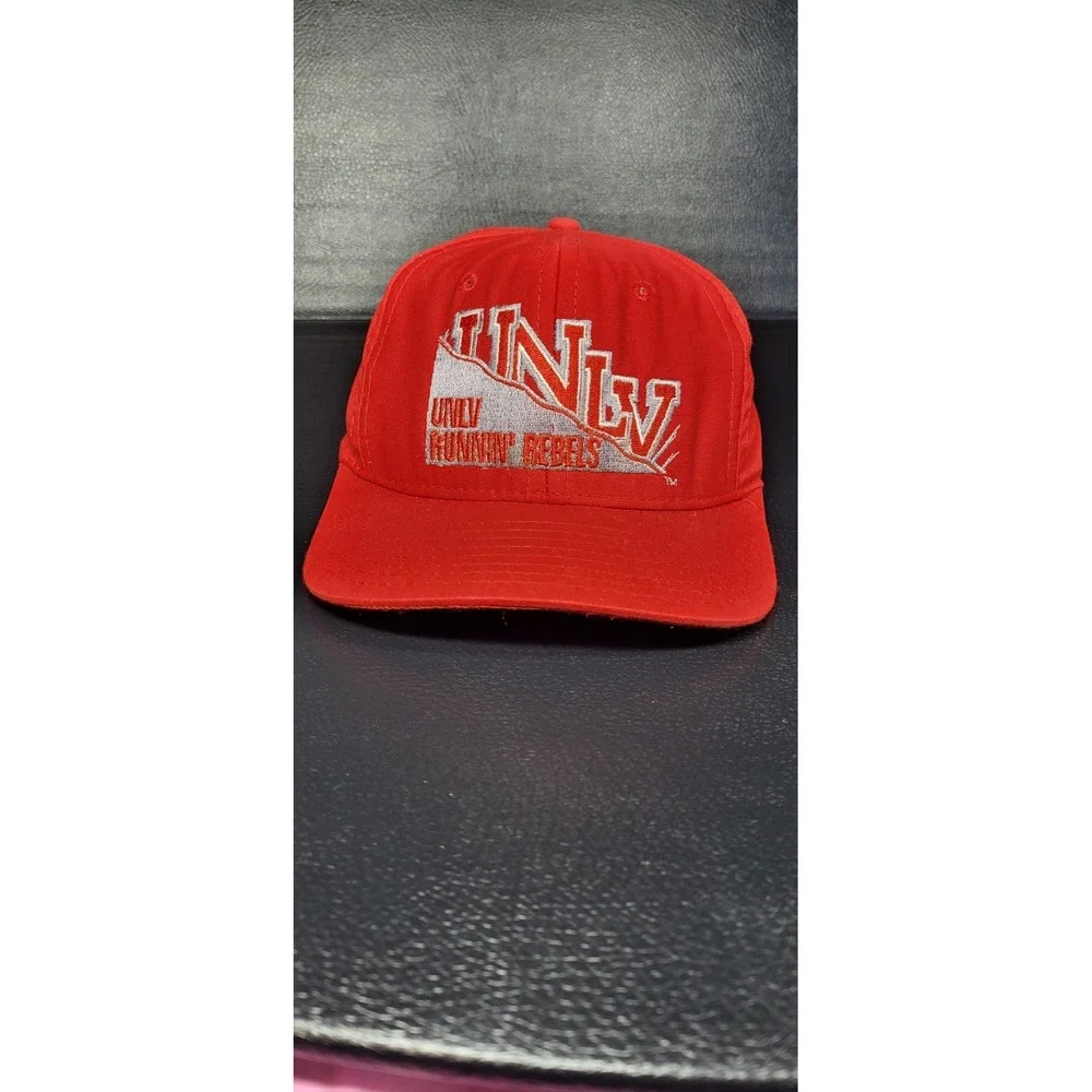 Vintage UNLV SPORTS SCRIPT SNAPBACK HAT UNLV 